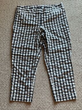 LOFT Black and White Gingham Crinkle Fabric size 10